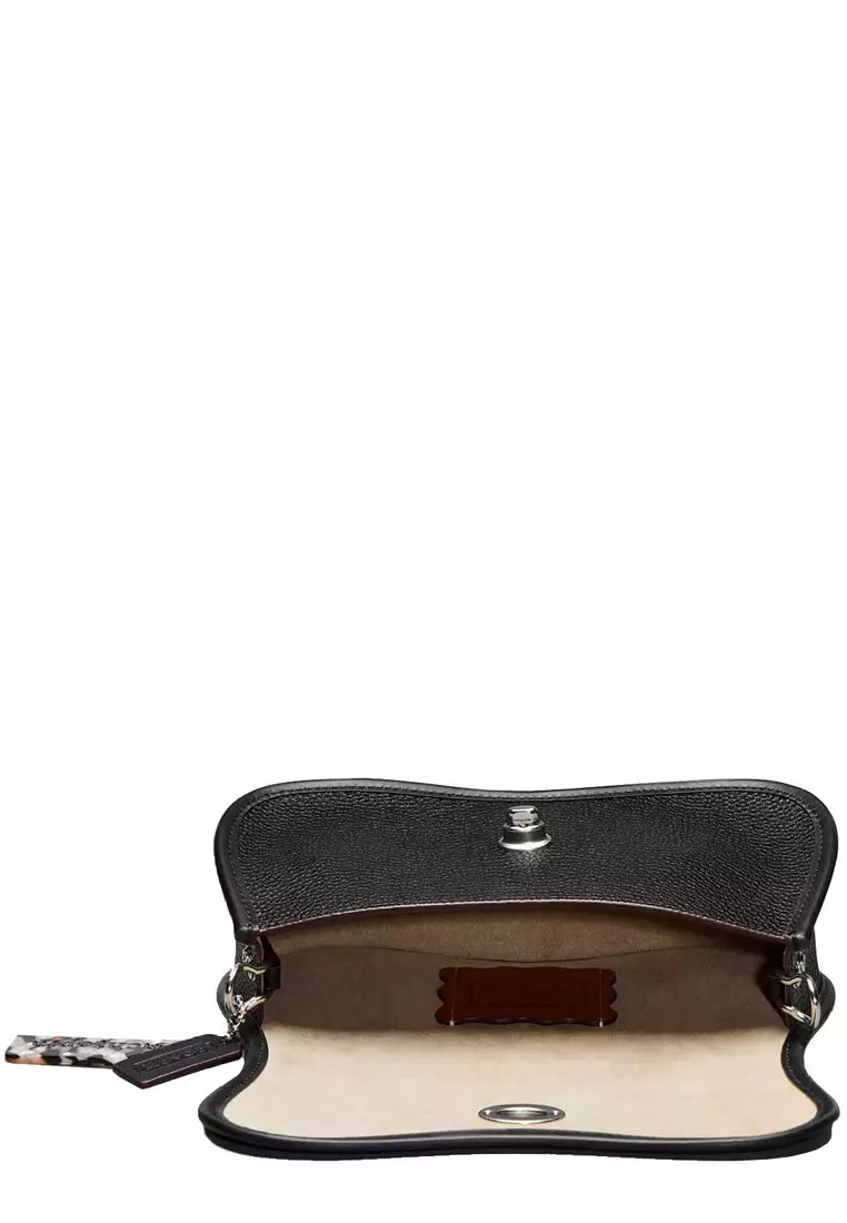 WAVY DINKY BAG IN COACHTOPIA LEATHER Black