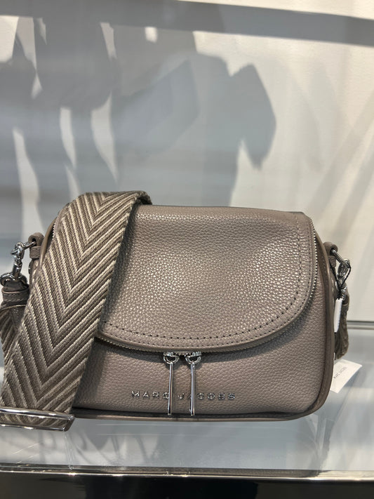 Marc Jacobs Groove Messenger Cement