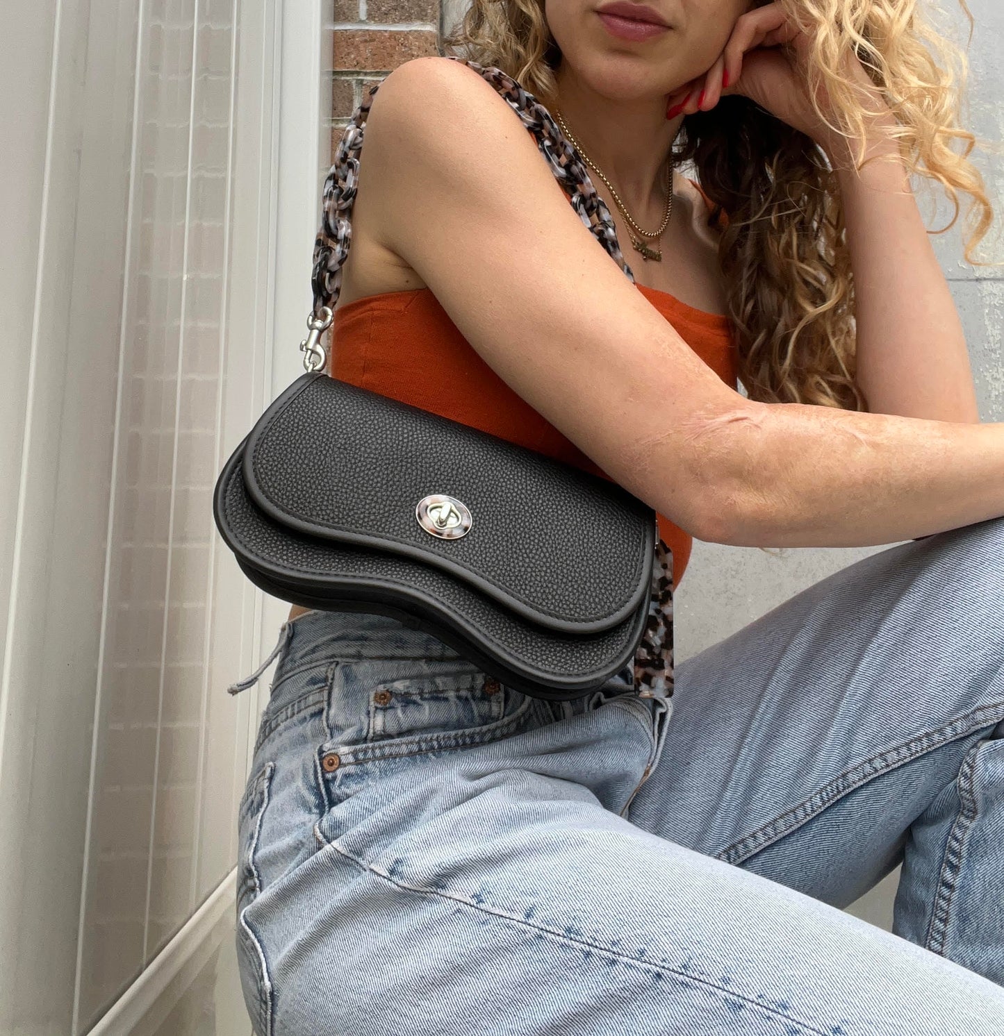 WAVY DINKY BAG IN COACHTOPIA LEATHER Black